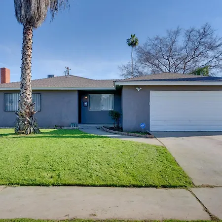 Breezy Fresno Home - Near Airport And Downtown Exterior photo